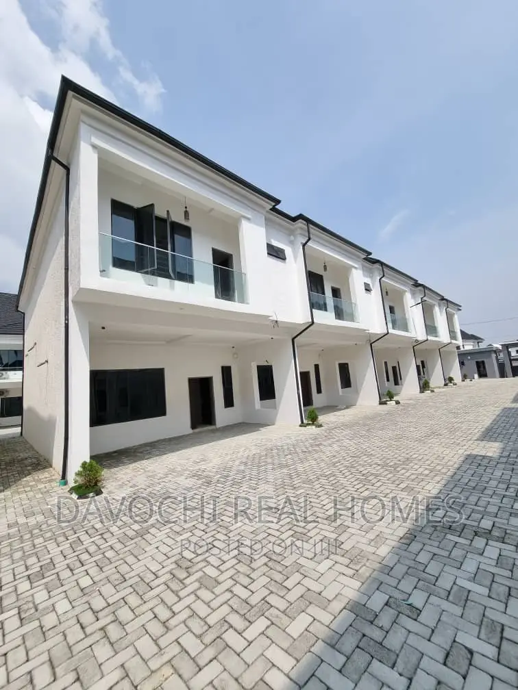 4bdrm Duplex in Ikota Villa, Lekki for rent in Lekki