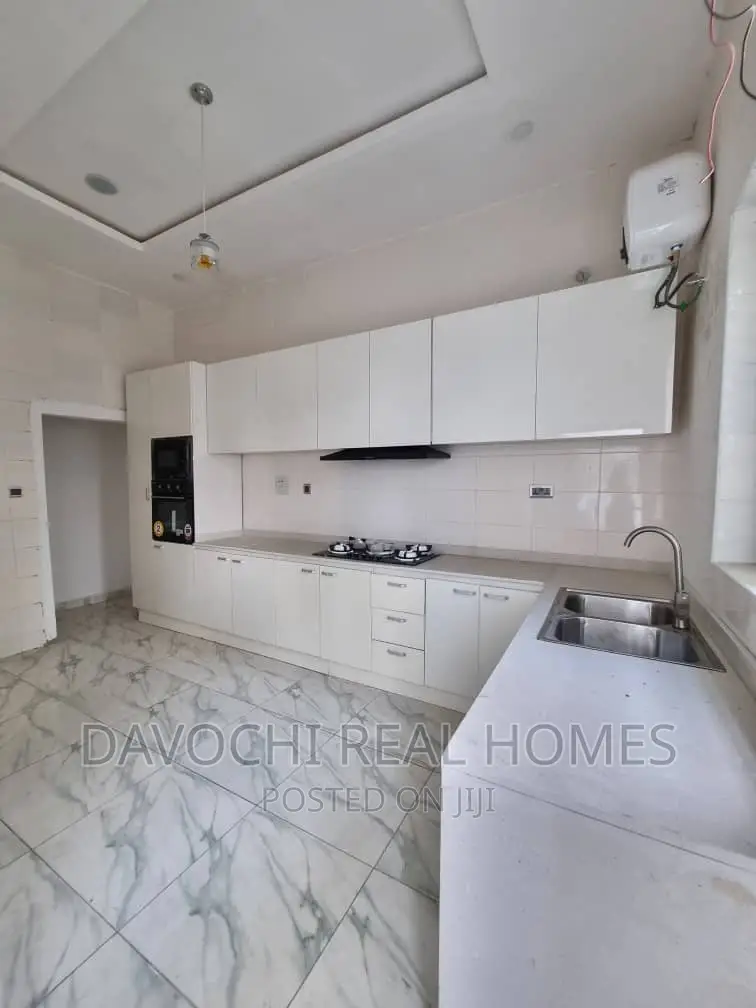 4bdrm Duplex in Ikota Villa, Lekki for rent in Lekki