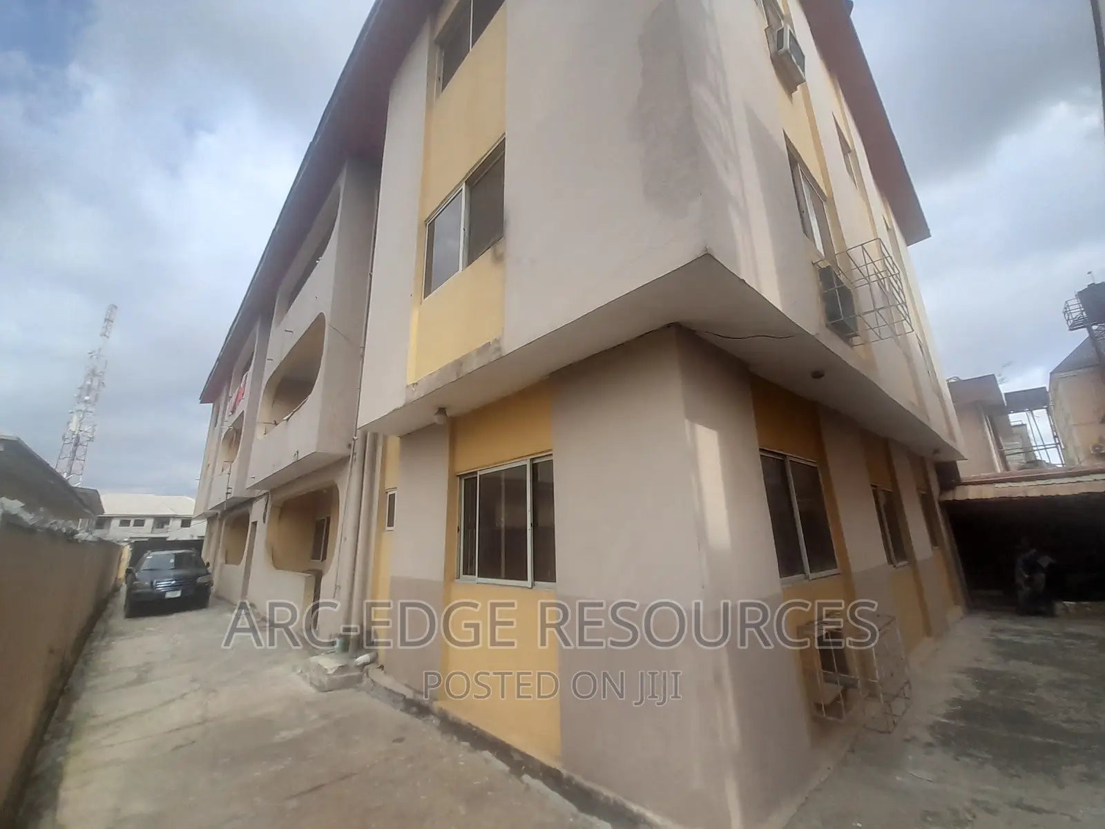 3bdrm Block of Flats in Ago Palace for rent in Ago Palace