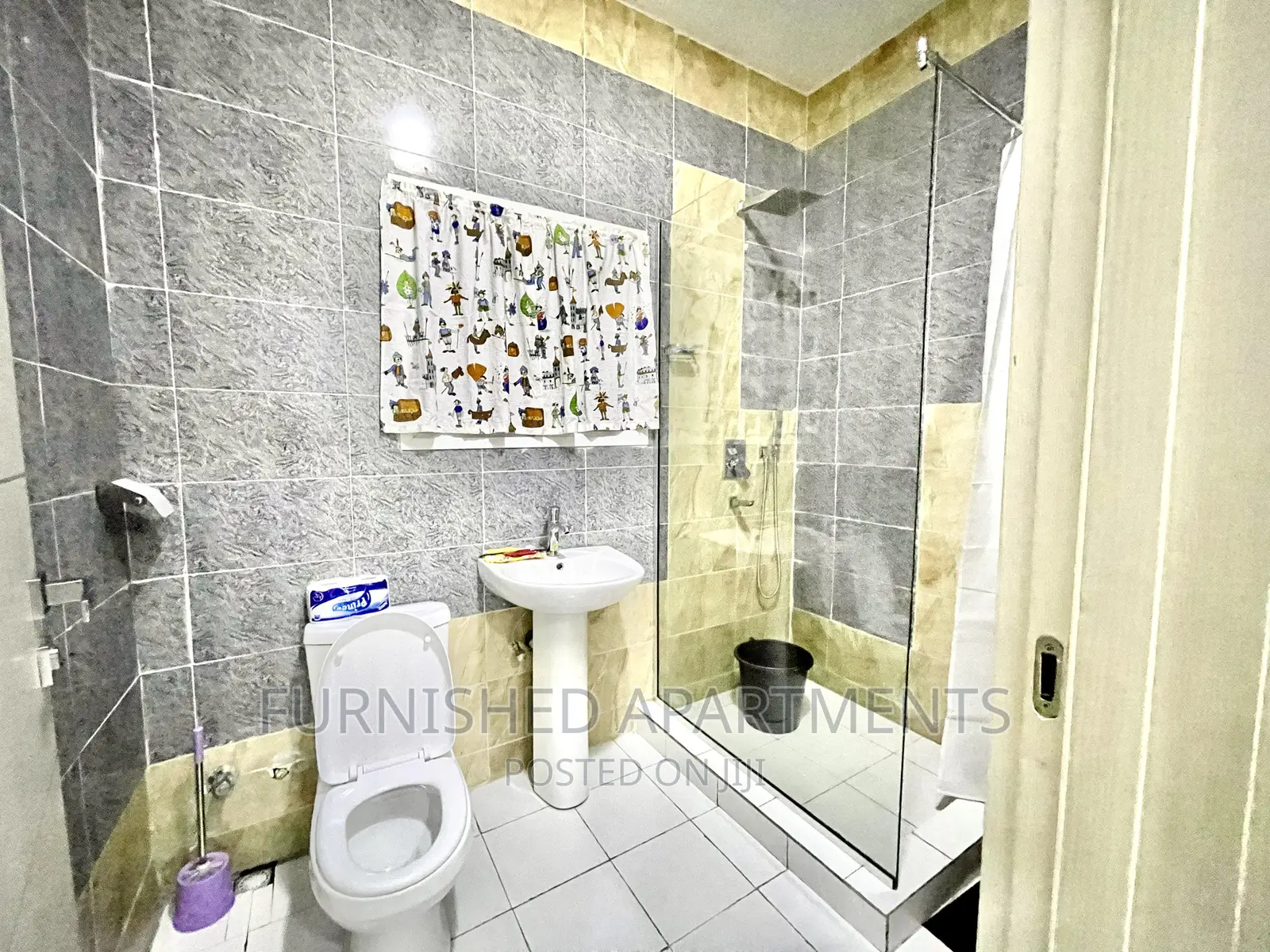 Penthouse Studio 24hrs Ac Wifi Kitchen Big Balcony in Utako