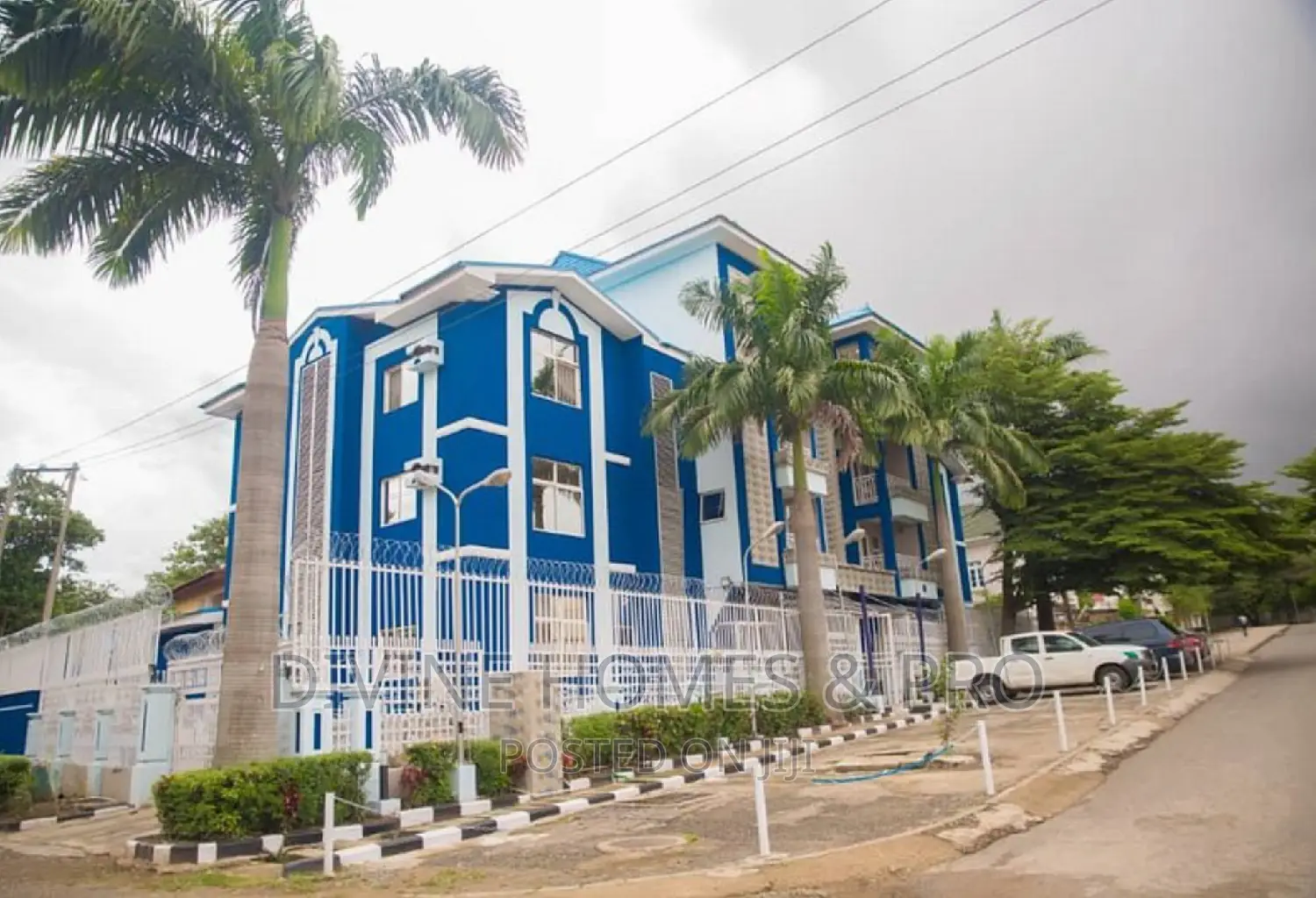 Furnished 16bdrm House in Garki Area 2 for sale in Area 2