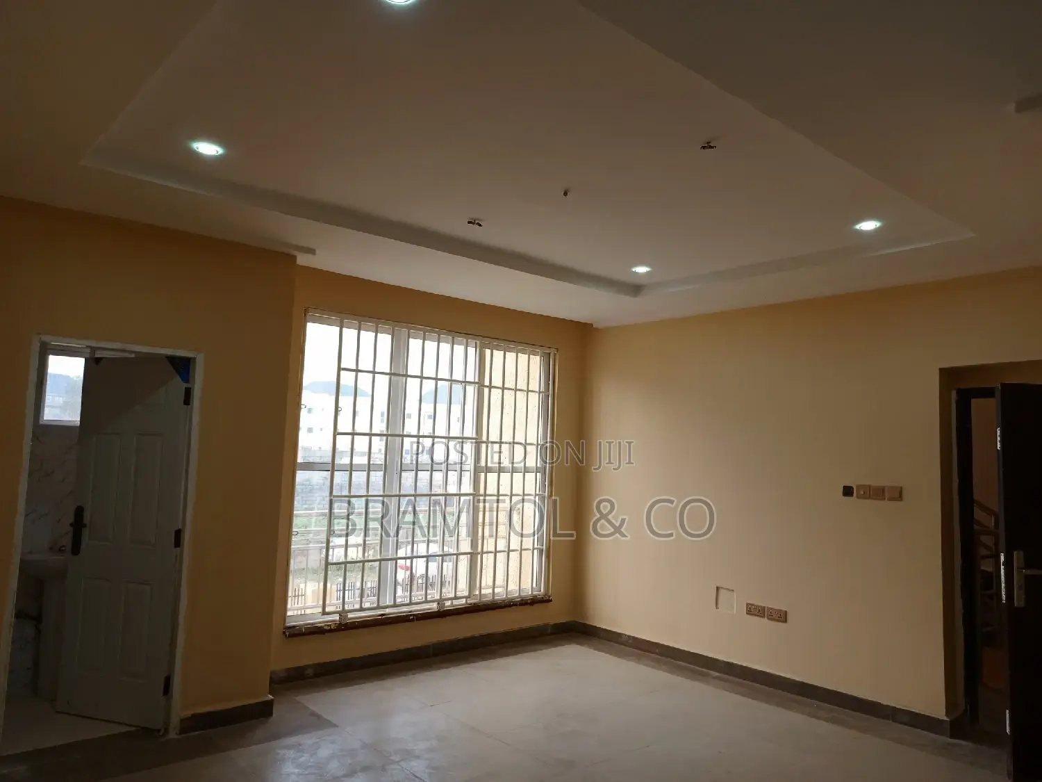 2bdrm Block of Flats in Durumi for rent in Durumi