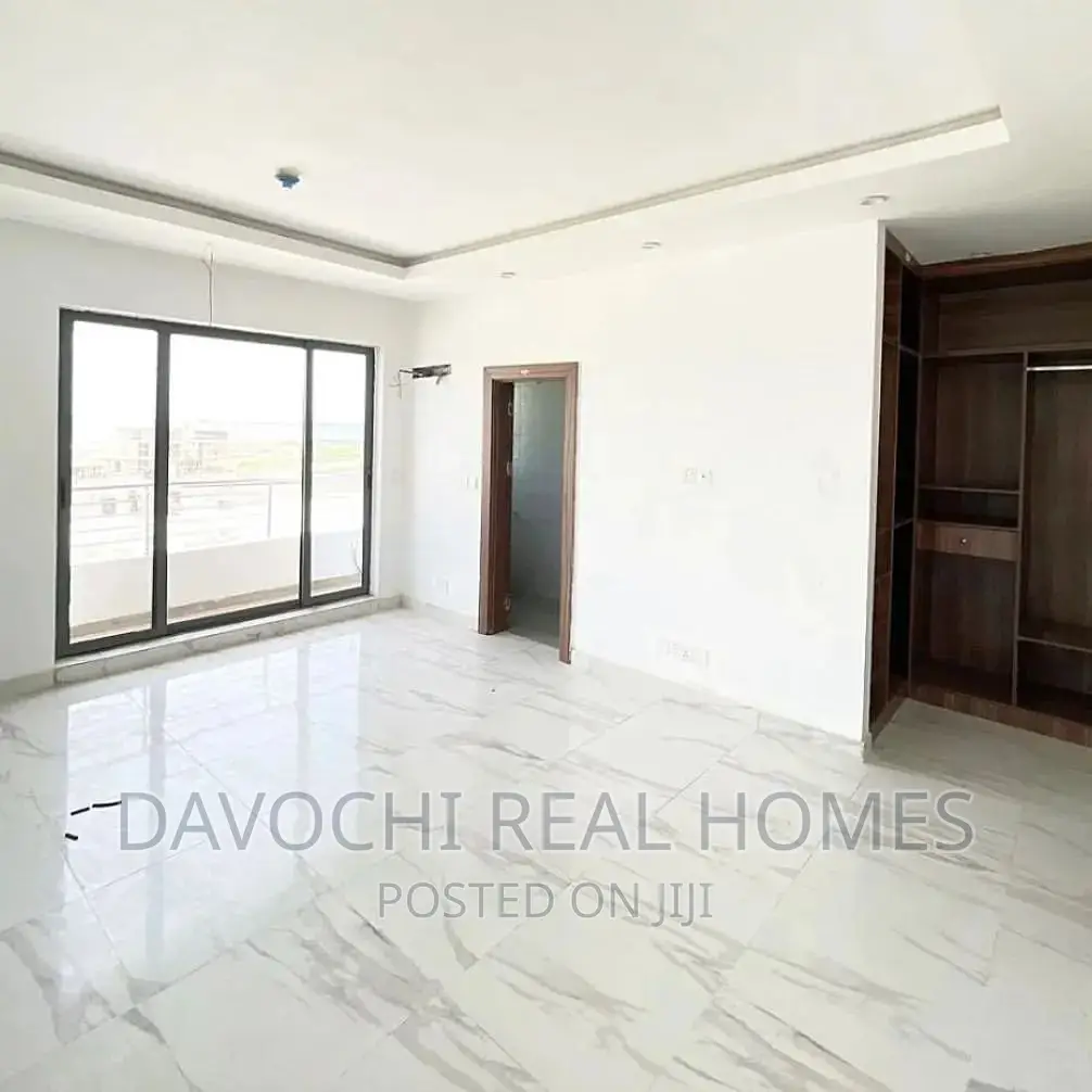 2bdrm Apartment in Lekki Phase One for rent in Lekki
