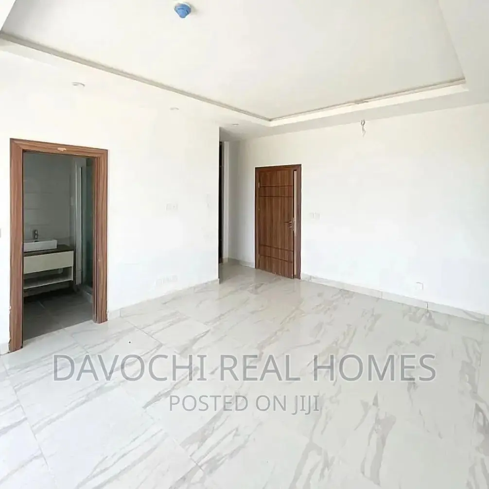 2bdrm Apartment in Lekki Phase One for rent in Lekki