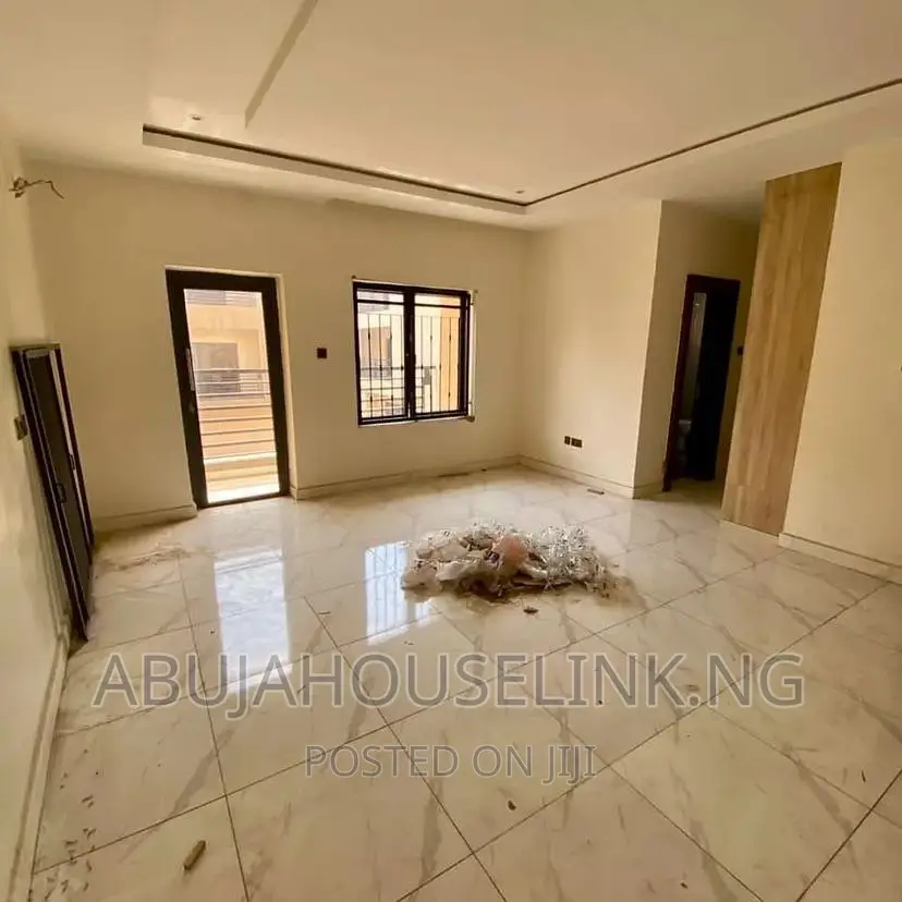 4bdrm Townhouse/Terrace in Jahi Main Abuja, Jabi for Sale in Jabi