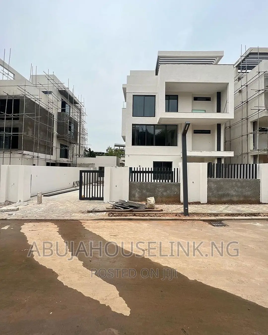 6bdrm Duplex in Maitama Main Abuja for sale in Maitama