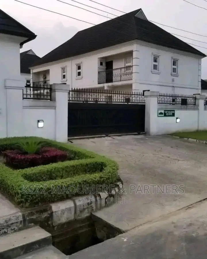 4bdrm Duplex in Dr Peter Odili, Port for sale in Port-Harcourt