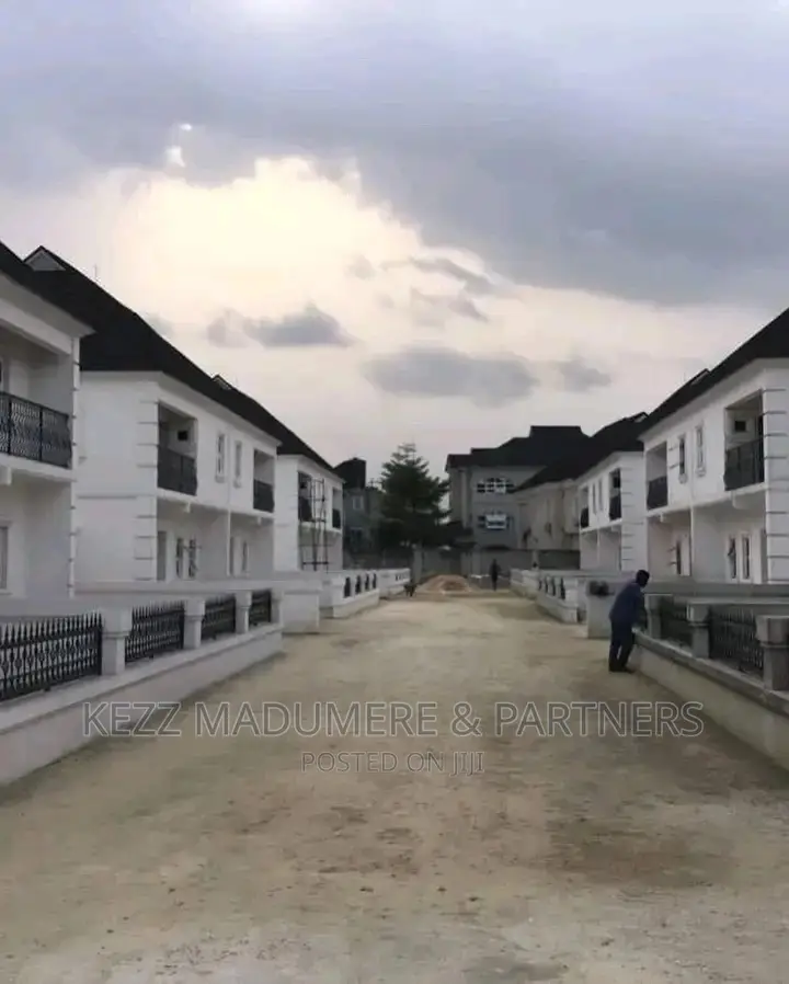 4bdrm Duplex in Dr Peter Odili, Port for sale in Port-Harcourt