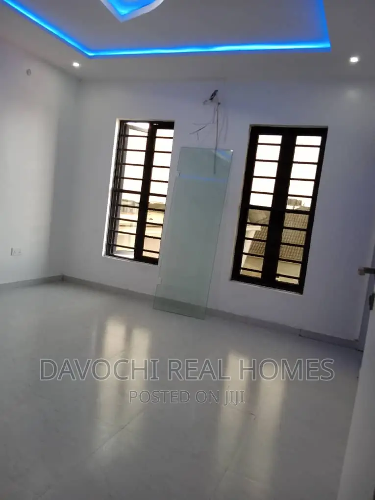4bdrm Duplex in Chevron Drive, Lekki for rent in Lekki