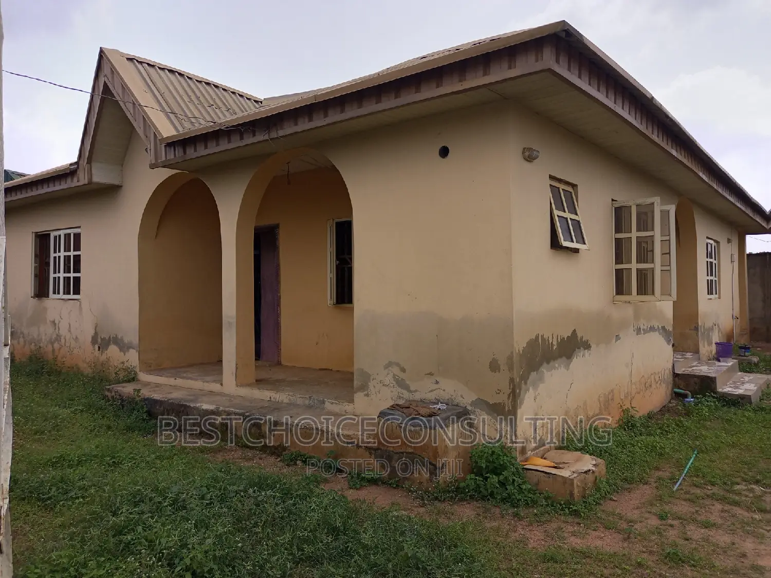 5bdrm Bungalow in Akoju Awotan Apete, Ibadan for sale in Ibadan
