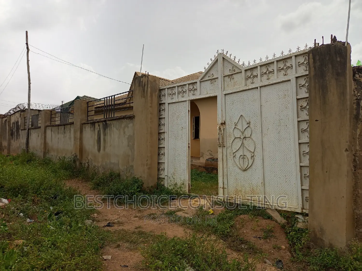 5bdrm Bungalow in Akoju Awotan Apete, Ibadan for sale in Ibadan