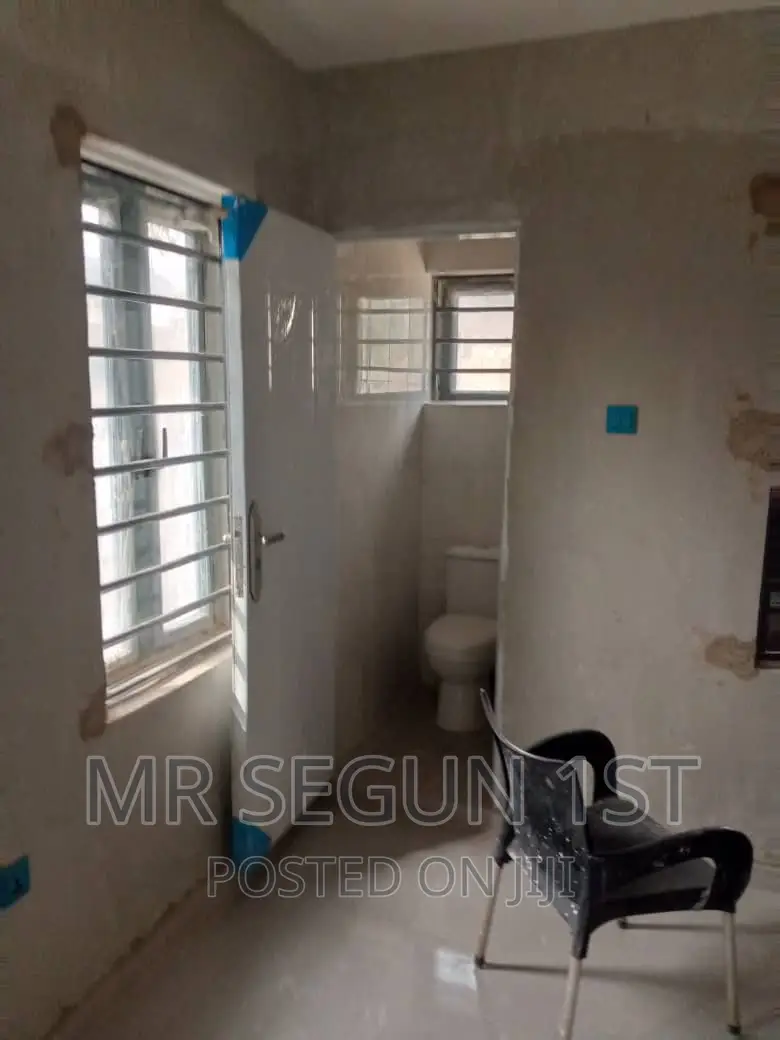 Mini Flat in Orange Estate Olosan, Akala Express for rent in Akala Express
