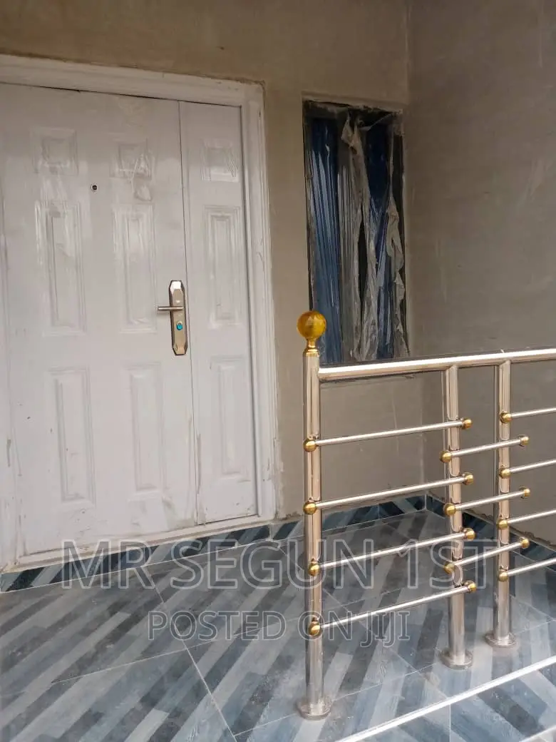 Mini Flat in Orange Estate Olosan, Akala Express for rent in Akala Express