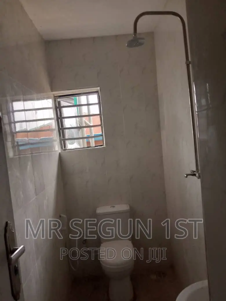 Mini Flat in Orange Estate Olosan, Akala Express for rent in Akala Express