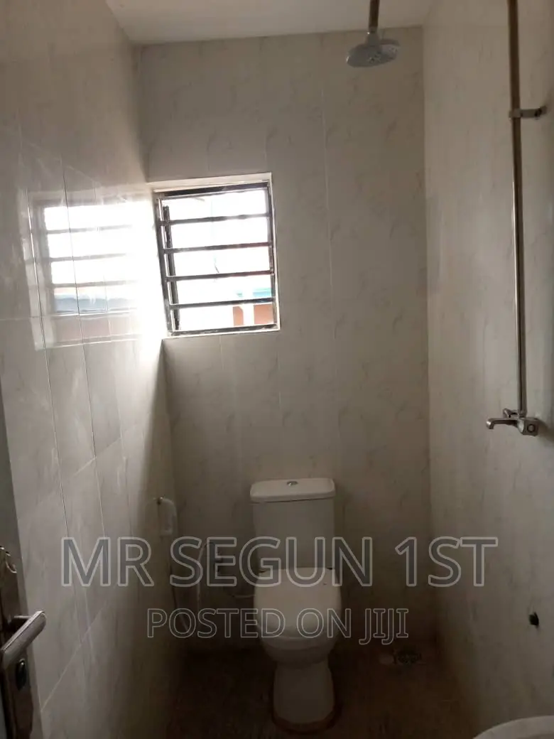 Mini Flat in Orange Estate Olosan, Akala Express for rent in Akala Express