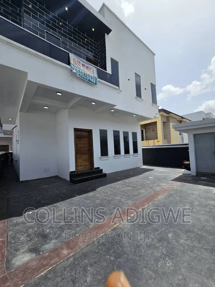 5bdrm Duplex in Agungi for sale in Agungi
