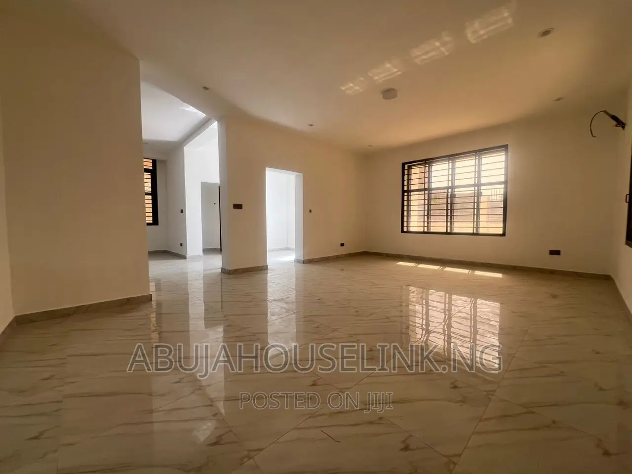 4bdrm Duplex in Guzape Abuja for sale in Guzape District
