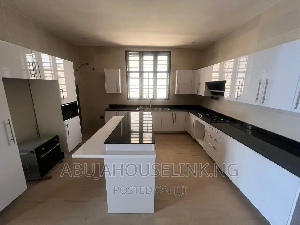 4bdrm Duplex in Guzape Abuja for sale in Guzape District