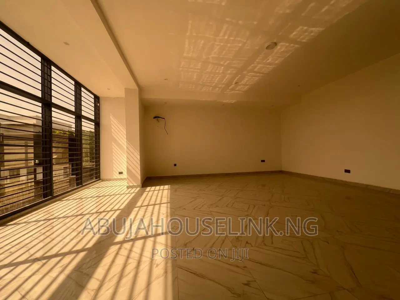 4bdrm Duplex in Guzape Abuja for sale in Guzape District