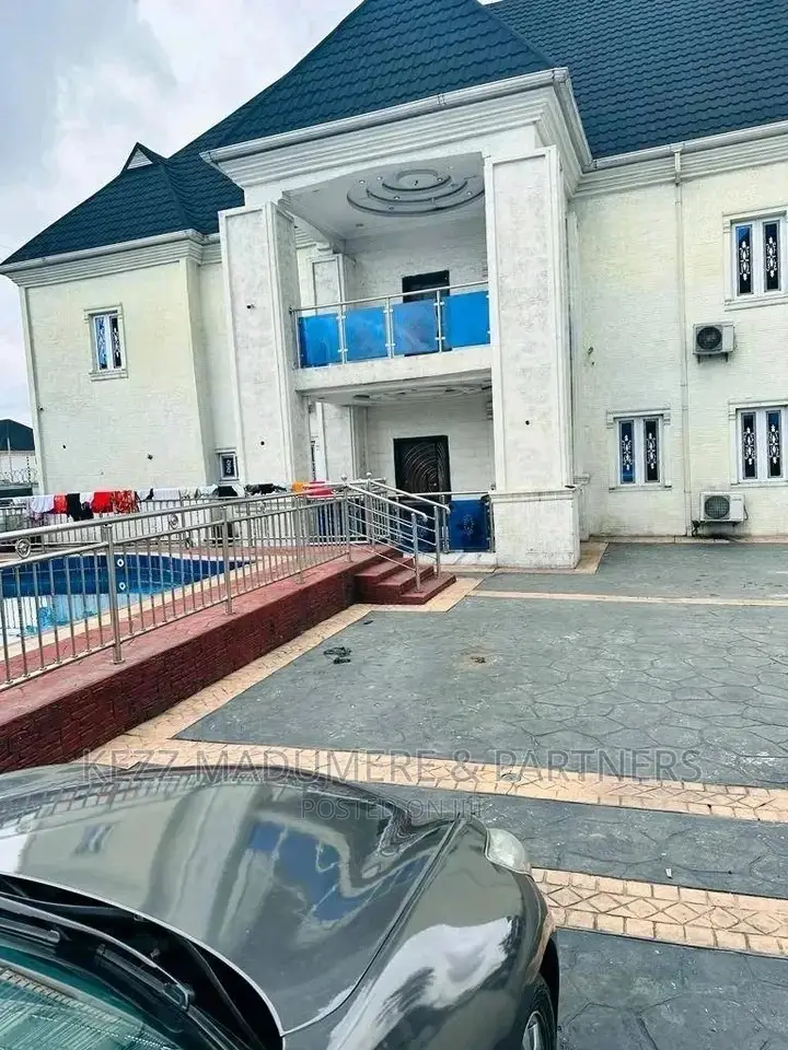 6bdrm Duplex in New Gra, Port for sale in GRA Phase 3 / Port-Harcourt