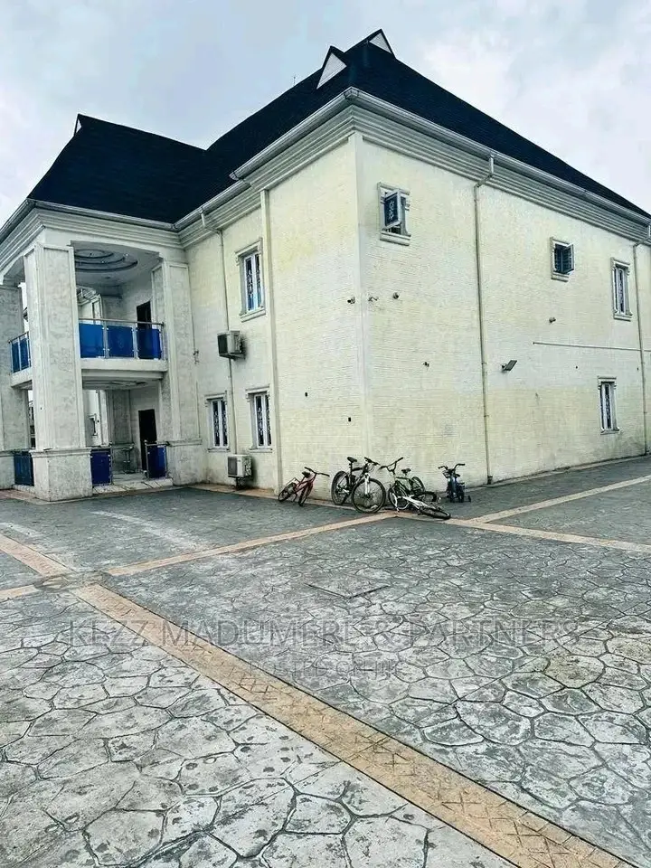 6bdrm Duplex in New Gra, Port for sale in GRA Phase 3 / Port-Harcourt