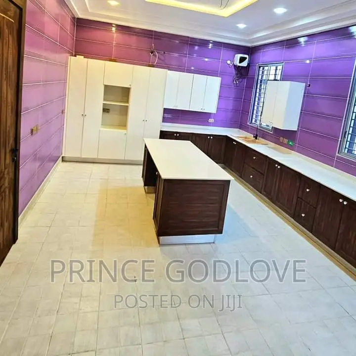 7bdrm Duplex in Asokoro for sale in Asokoro