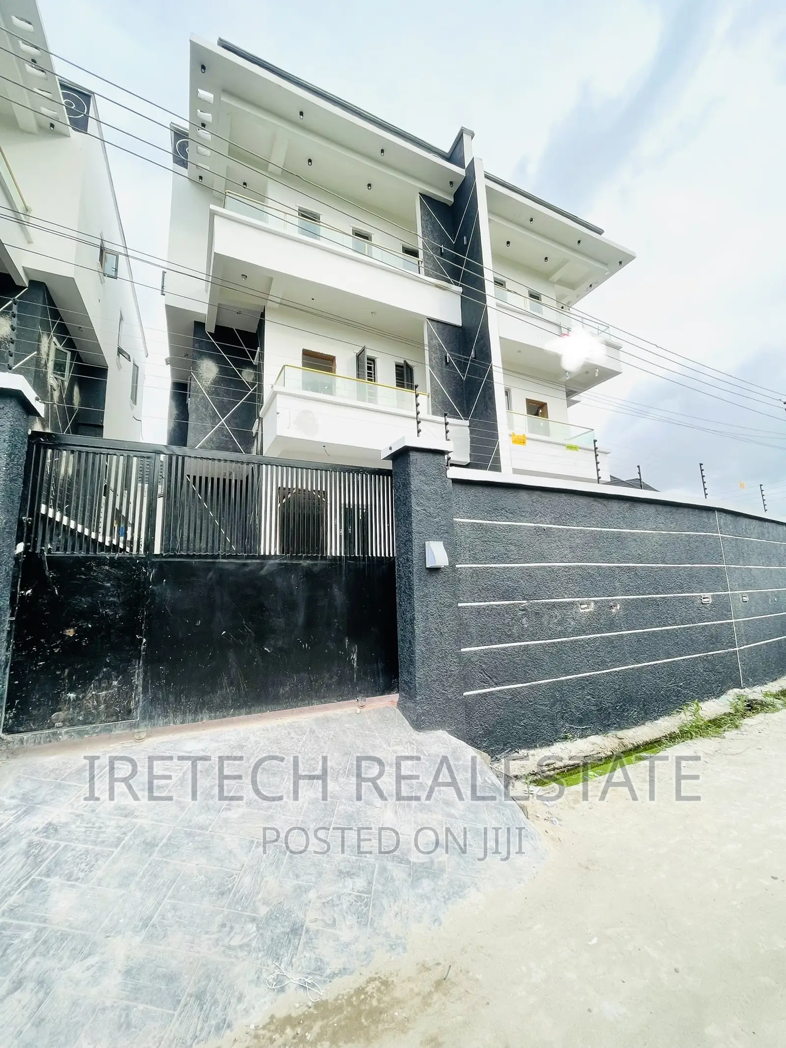 5bdrm Duplex in Ajah Skymall Axis, Lekki for sale in Lekki