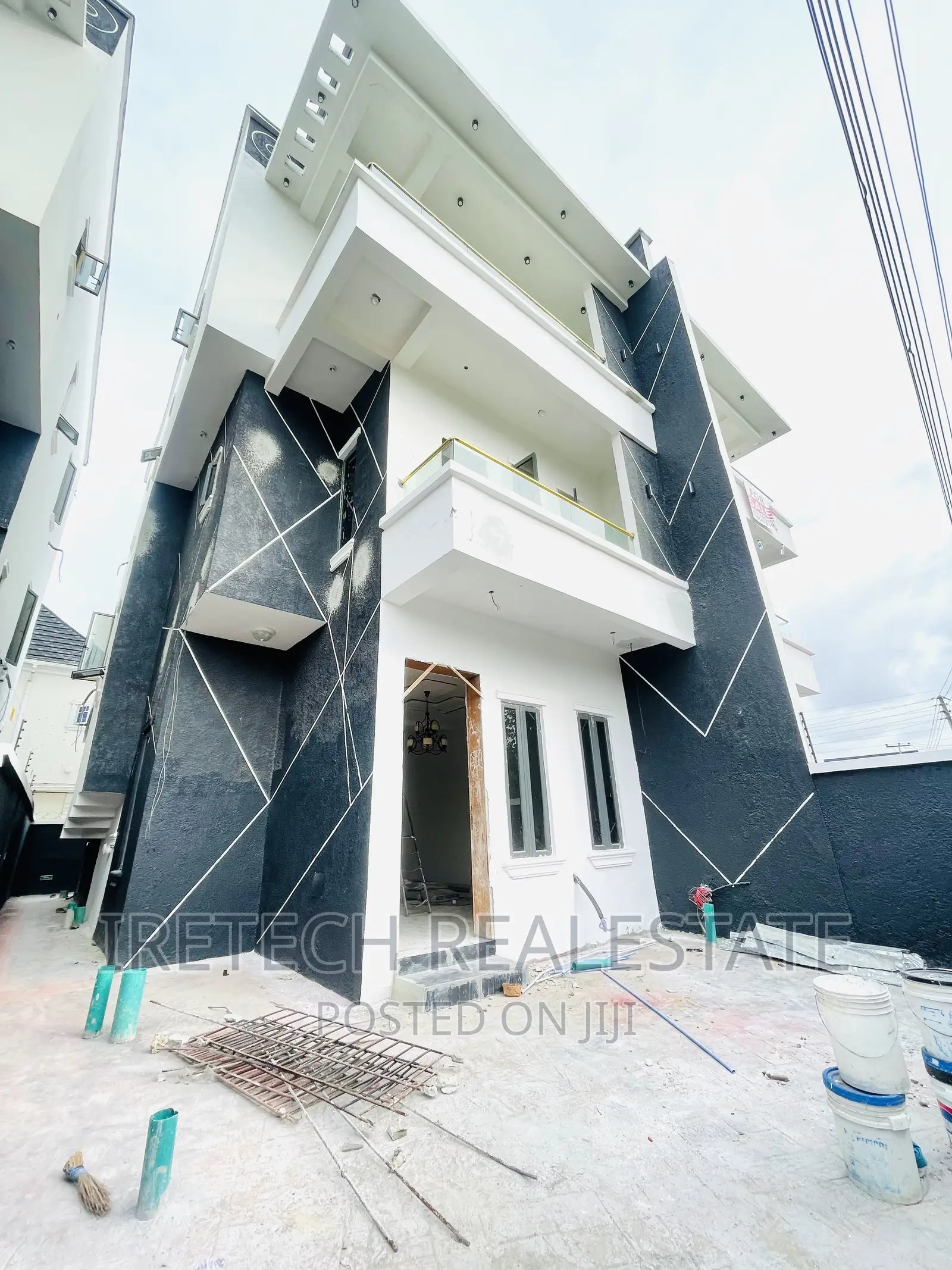 5bdrm Duplex in Ajah Skymall Axis, Lekki for sale in Lekki