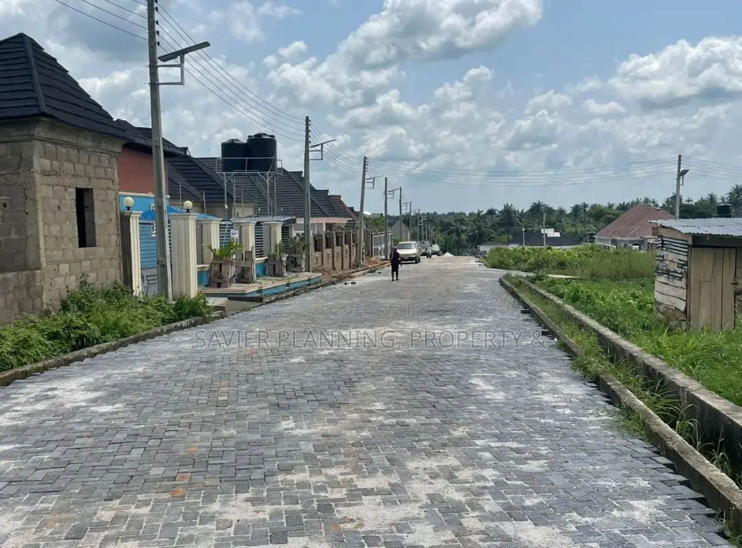 Adron City Park and Gardens Phase 1 in Alakia