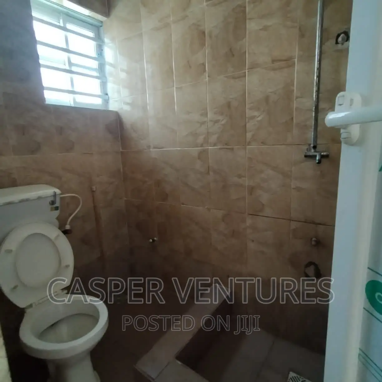 2bdrm Apartment in Igboefon for rent in Igbo-efon