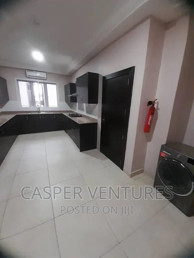 3bdrm Apartment in Chevron for rent in Chevron