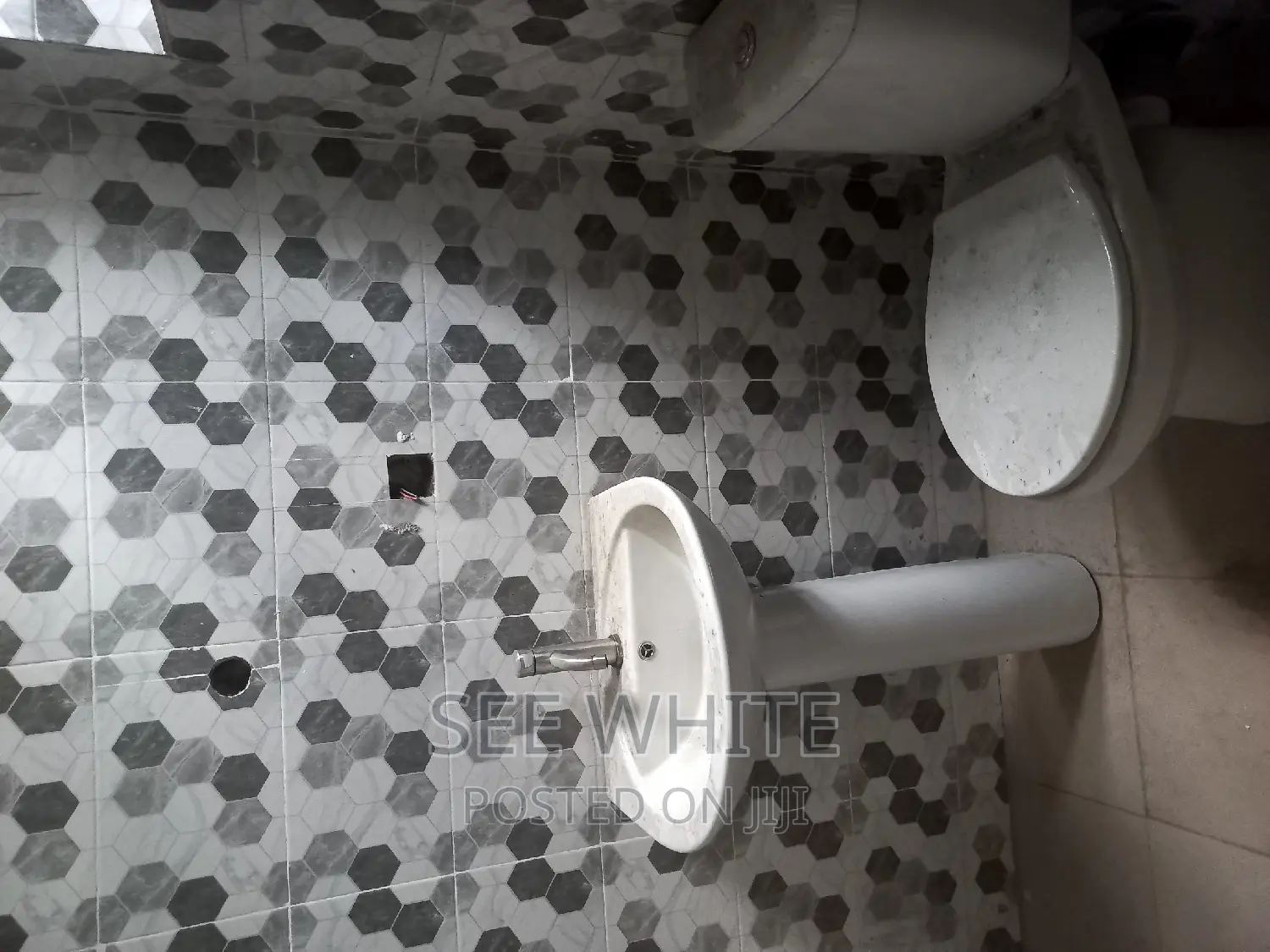 3bdrm Bungalow in Close, Satellite Town for sale in Satellite Town