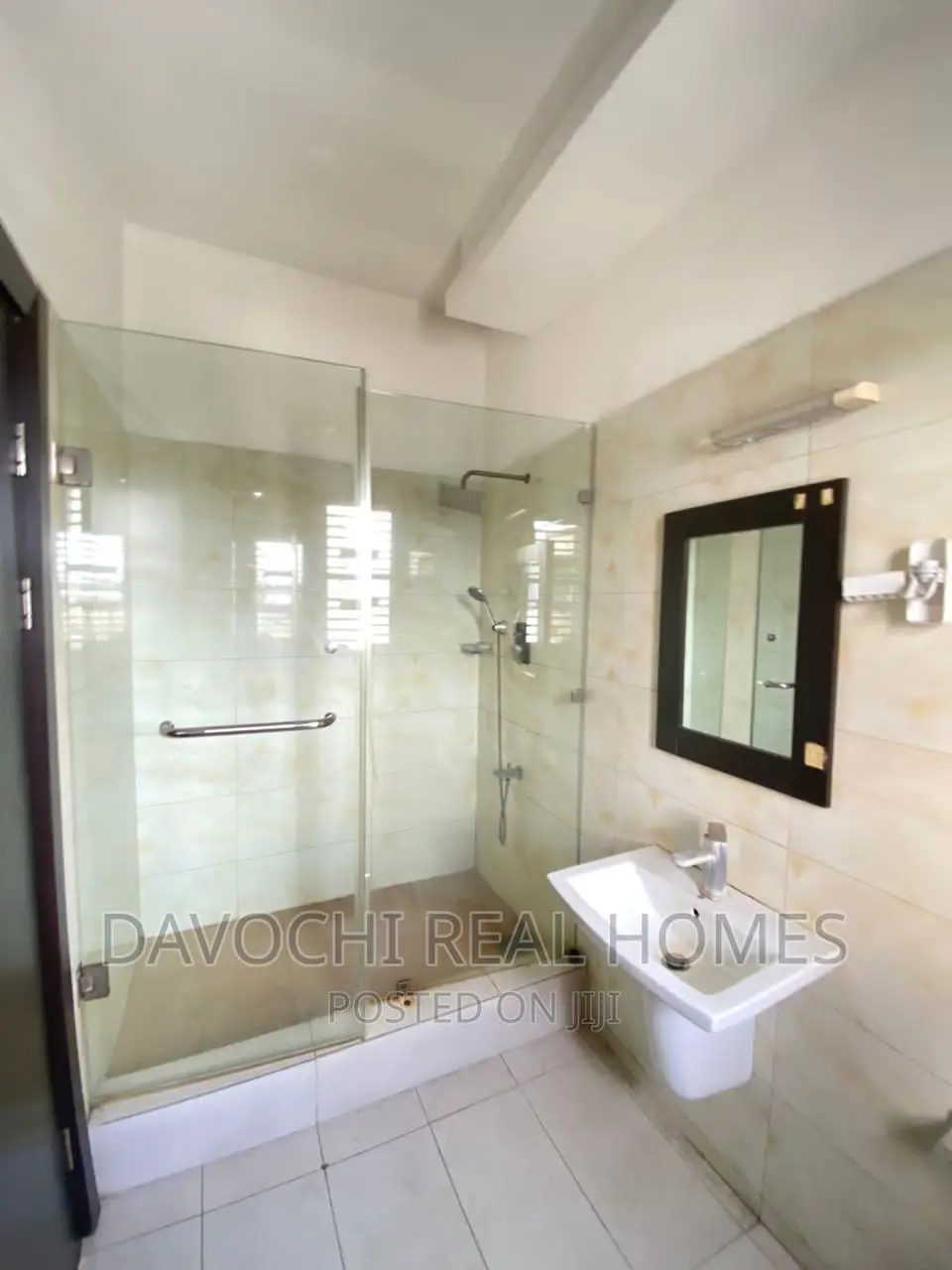 4bdrm Duplex in Osapa London, Lekki for rent in Lekki