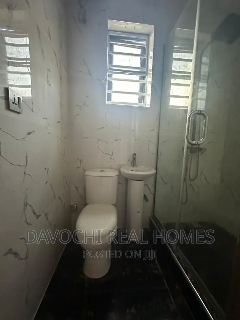 4bdrm Duplex in Ologolo Estate, Lekki for sale in Lekki