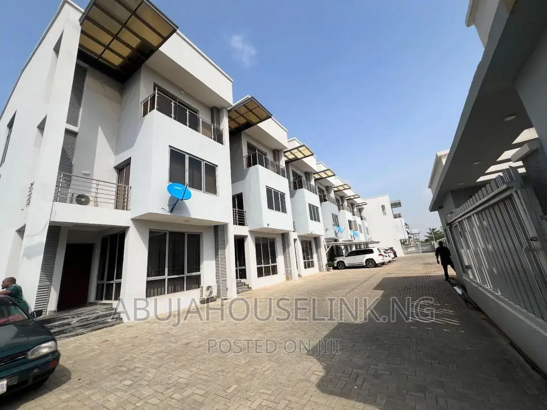 4bdrm Duplex in Guzape Abuja for sale in Guzape District