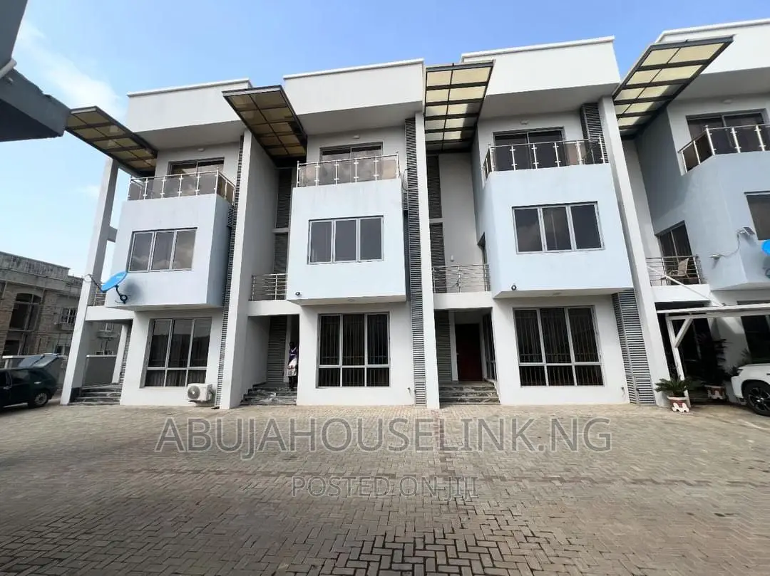 4bdrm Duplex in Guzape Abuja for sale in Guzape District