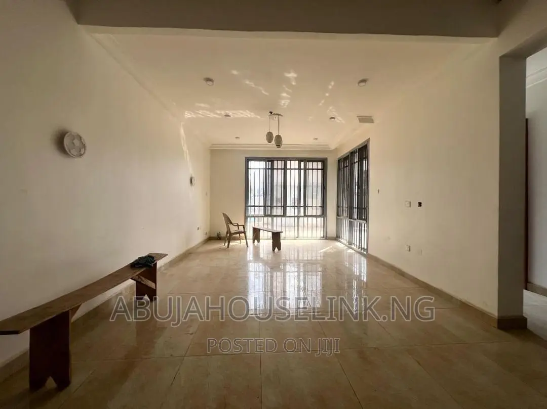 4bdrm Duplex in Guzape Abuja for sale in Guzape District