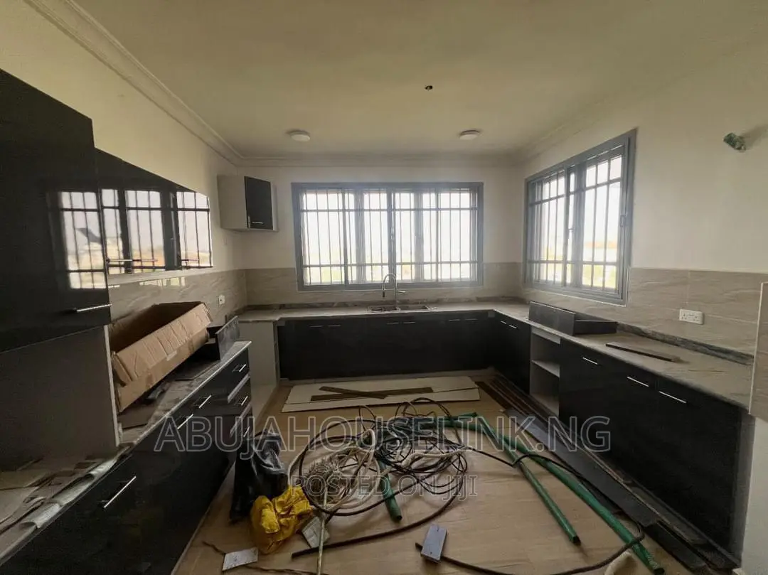 4bdrm Duplex in Guzape Abuja for sale in Guzape District