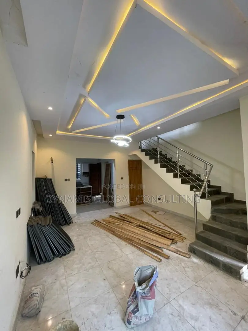 Furnished 3bdrm Duplex in Magodo Phase 2, for sale in GRA Phase 2 Shangisha