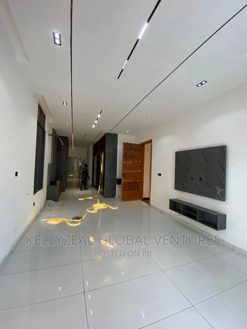 6bdrm Duplex in Garwood Estate, Lekki for sale in Lekki