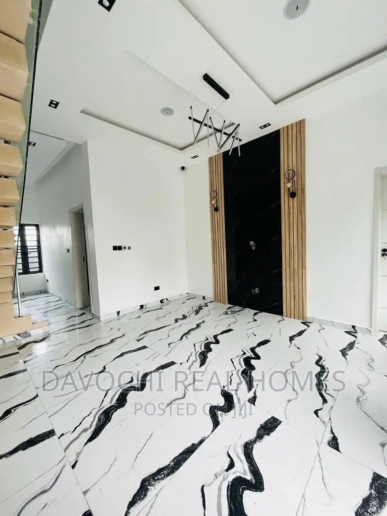 4bdrm Duplex in Ikate, Lekki for rent in Lekki