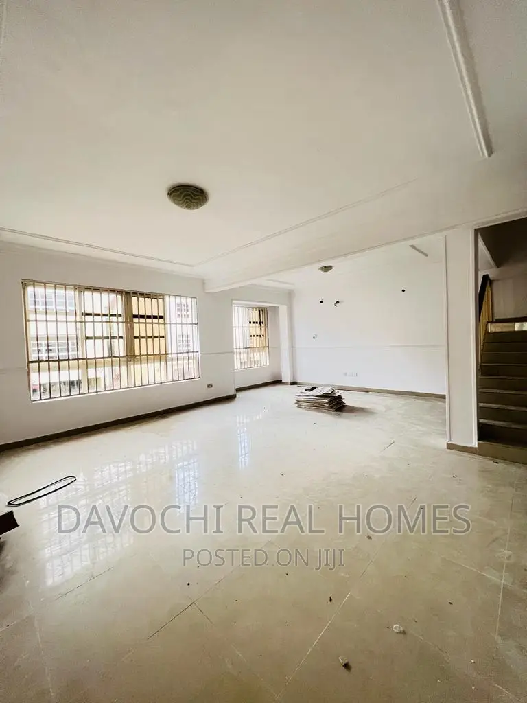 5bdrm Duplex in Chevron, Lekki for rent in Lekki