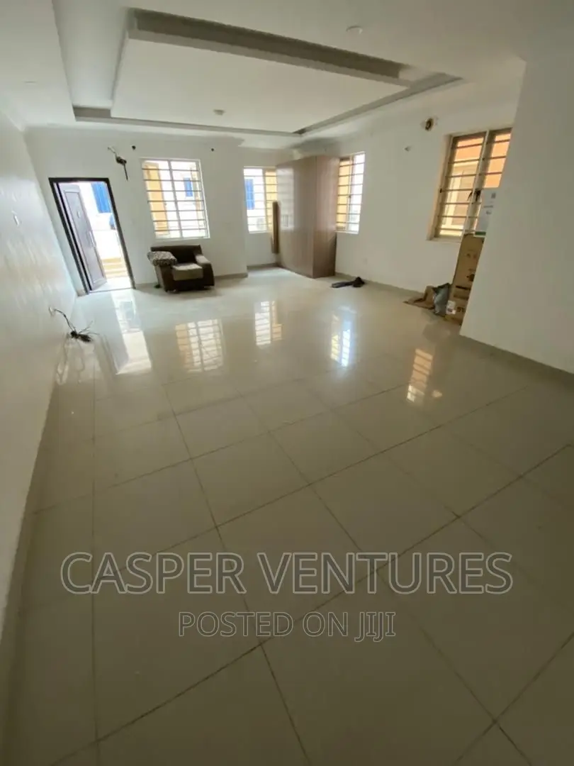 3bdrm Apartment in Osapa for rent in Osapa london