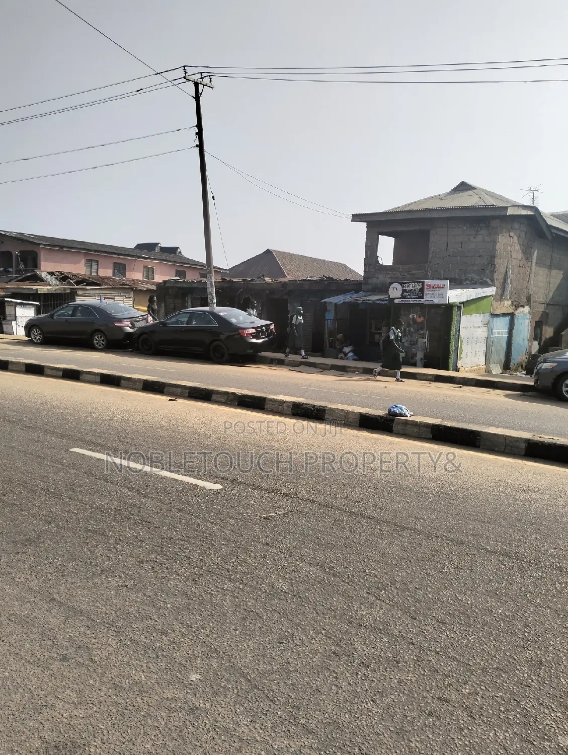 A Commercial Full Plot of Land Along the Major Rd at Igando in Igando / Ikotun/Igando