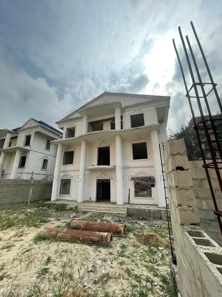 Furnished 5bdrm Duplex in Banana Island for sale in Banana Island