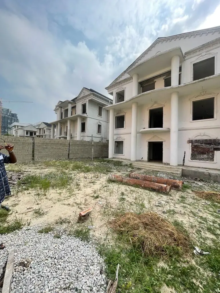 Furnished 5bdrm Duplex in Banana Island for sale in Banana Island