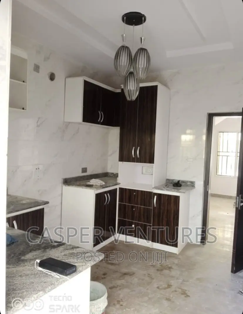 4bdrm Duplex in Paradise, Chevron for rent in Chevron