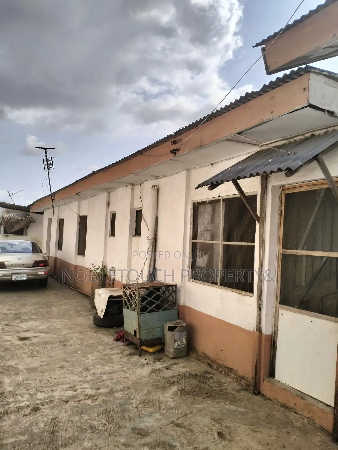 4bdrm Duplex in Council Idimu Lagos, Iseri Olofin for sale in Iseri Olofin