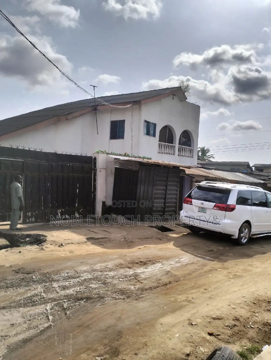 4bdrm Duplex in Council Idimu Lagos, Iseri Olofin for sale in Iseri Olofin