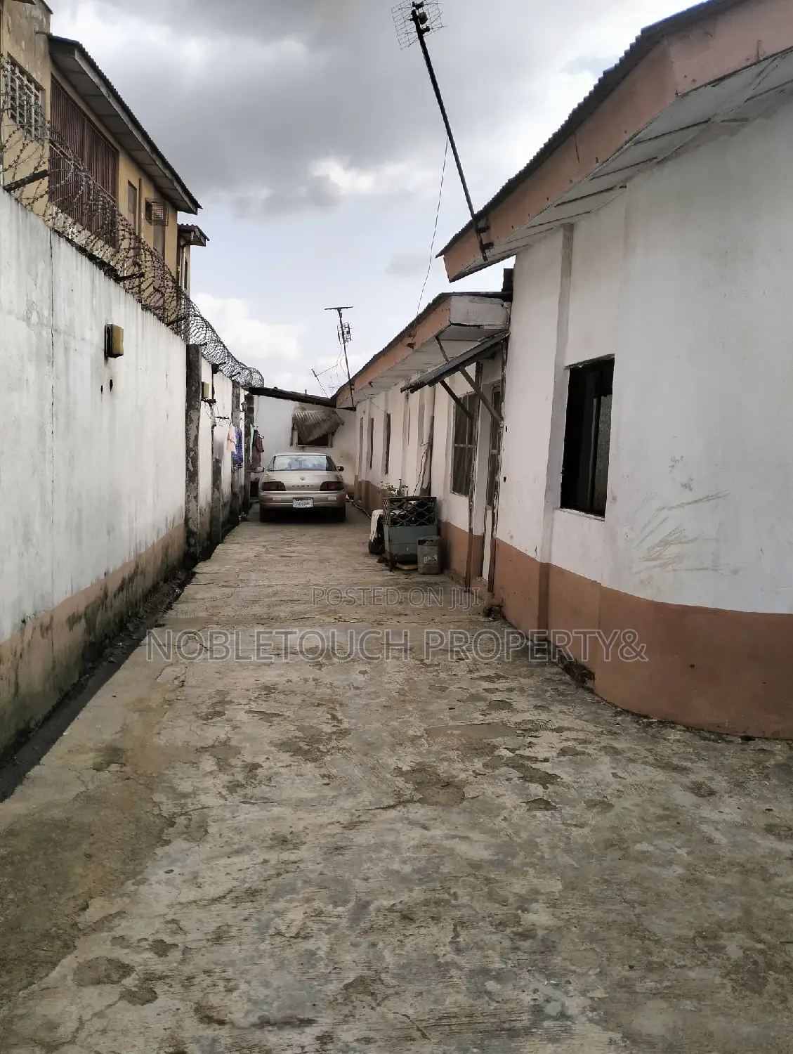 4bdrm Duplex in Council Idimu Lagos, Iseri Olofin for sale in Iseri Olofin